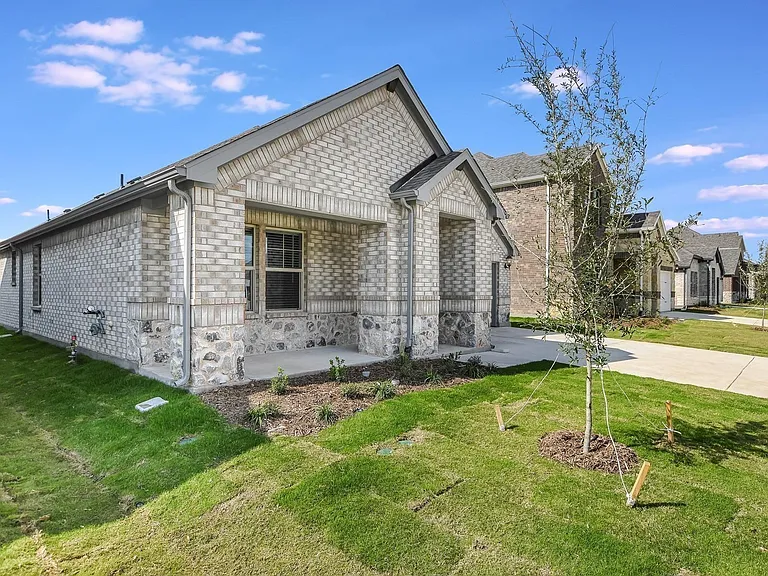 2305 Bellatrix Dr — Photo 13