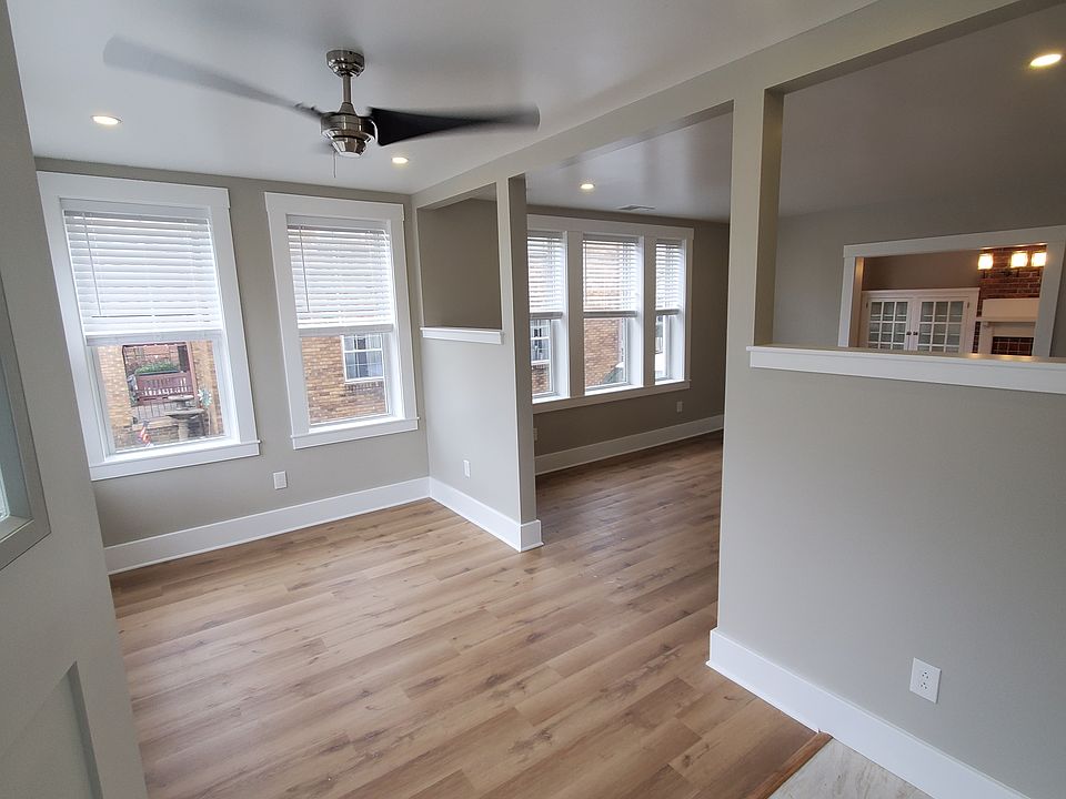 Sunroom entry