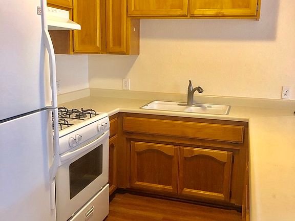 2nd image of 1219 1/2 E St