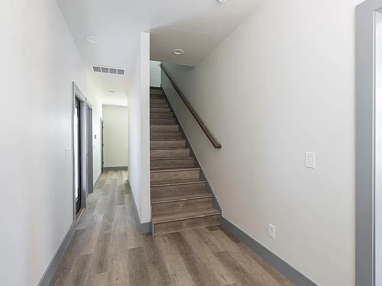 4009 N Indiana Ave — Photo 21