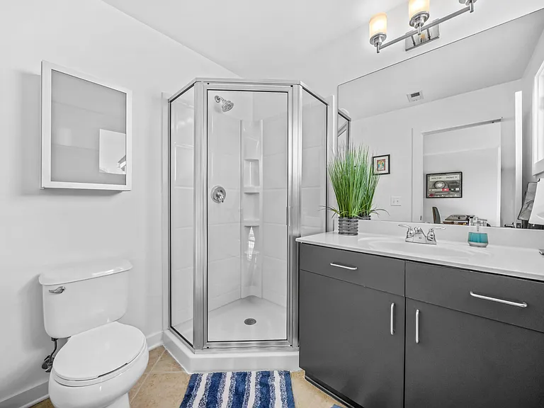 1277 Aalto Main NW — Photo 16