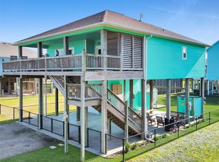 861 Wommack Dr, Crystal Beach, TX 77650