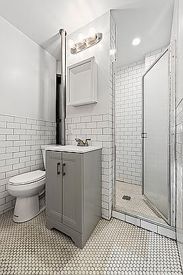 4th image of 46 Eldridge St APT 13