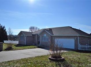 738 Roberts Cir #J, Lebanon, MO 65536