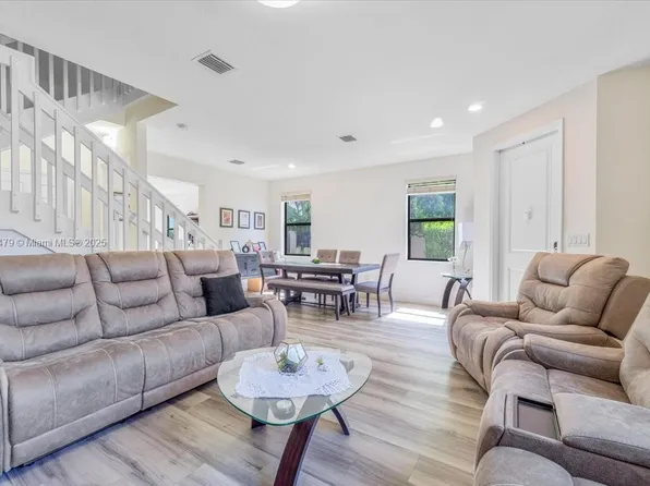 11525 SW 248th Ter, Homestead, FL 33032