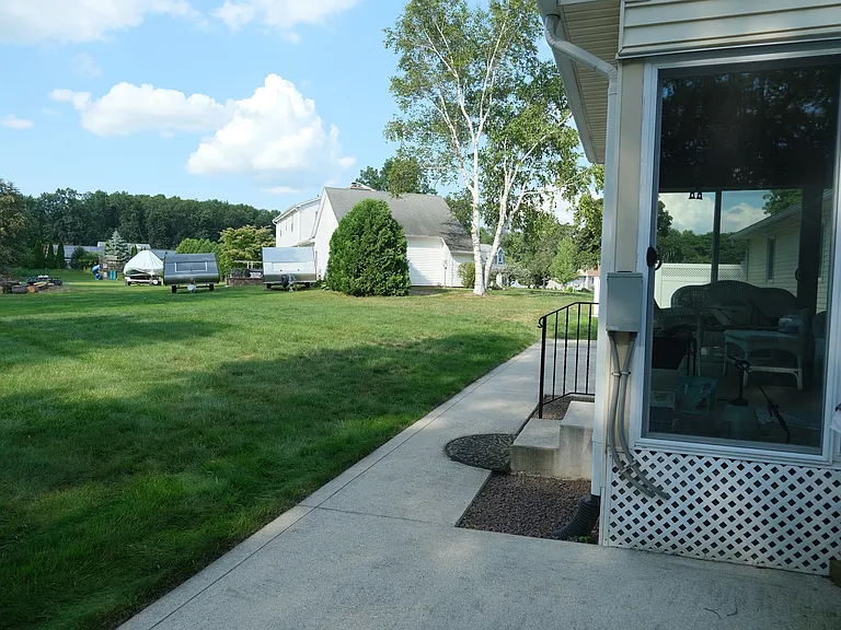 51 Valley View Cir — Photo 35