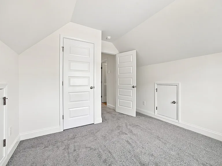 209 Danube Dr — Photo 36
