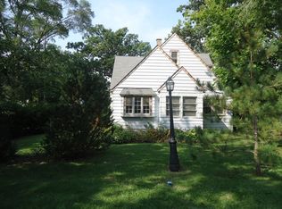 422 Forest Glen Dr, Round Lake Park, IL 60073