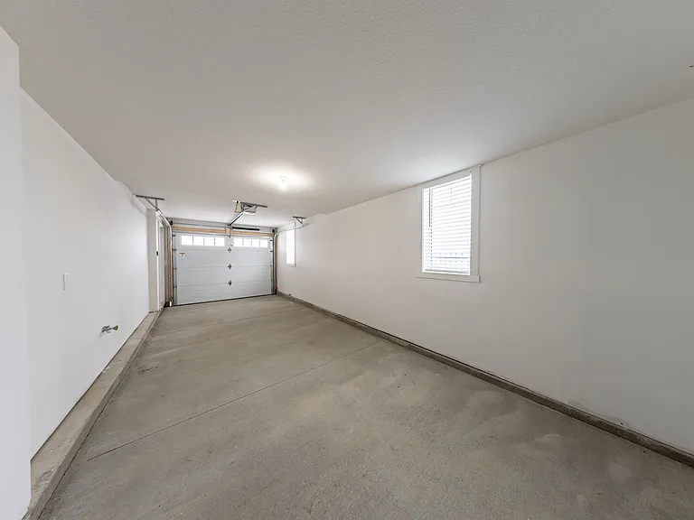 145 Horner Cres — Photo 35