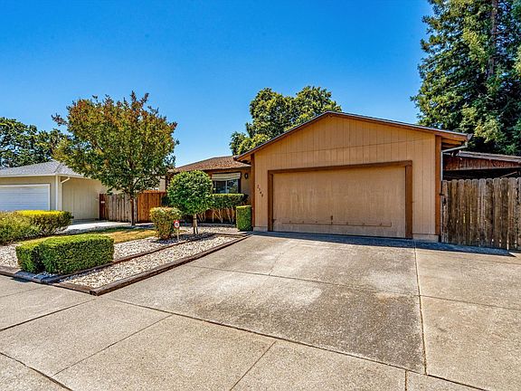 2nd image of 2340 Donna Maria Way