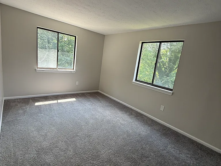 15 Veranda Rd #6 — Photo 6