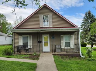 1109 E Montgomery St, Knoxville, IA 50138