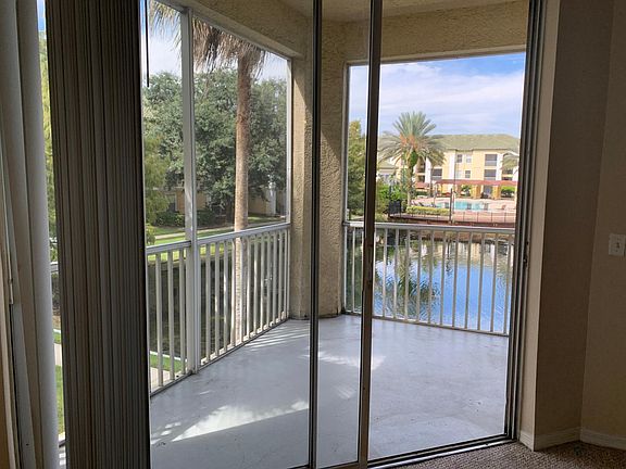 Screened balcony