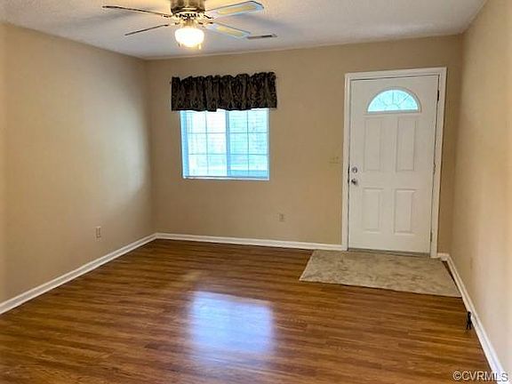 3rd image of 2032 Gardners Rd