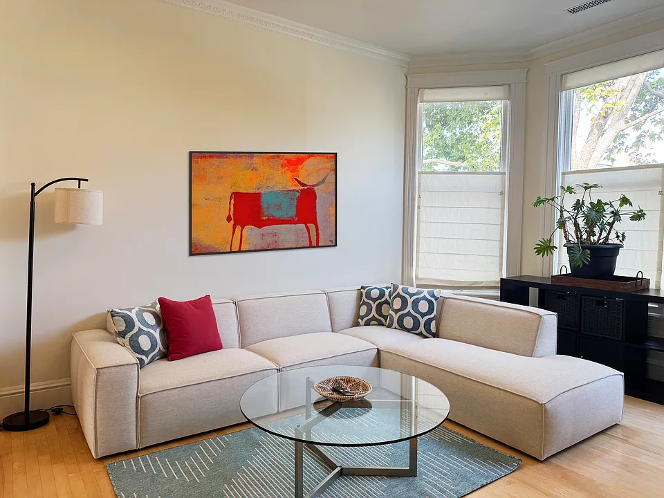 1605 Baker St
