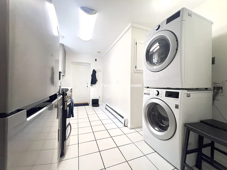 29 Lambert St #1L — Photo 11