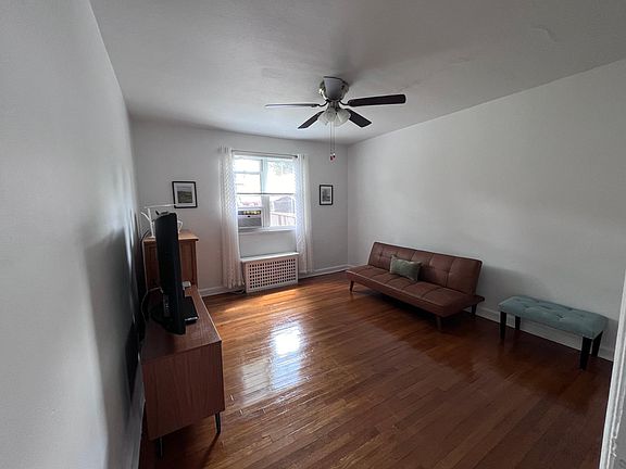 5th image of 9 Hodges Pl Floor 1