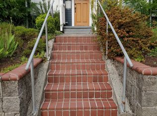 102 SE 74th Ave, Portland, OR 97215