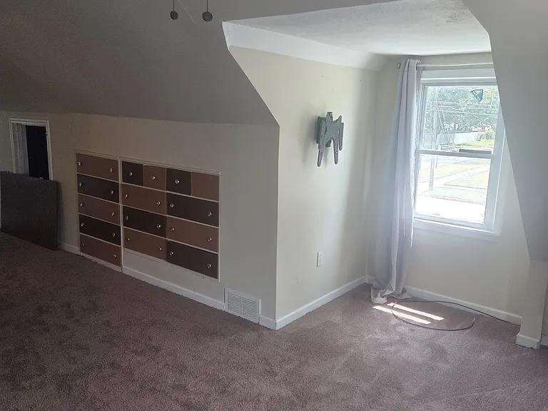 11412 Woodview Blvd — Photo 27