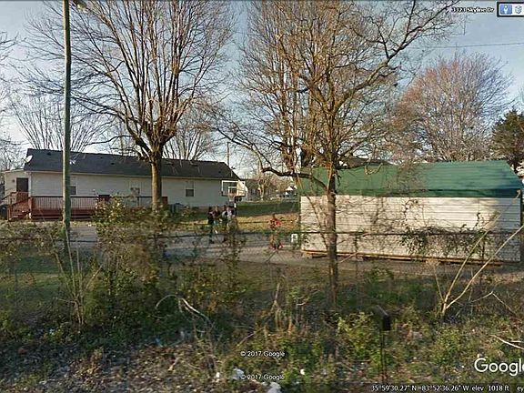 4th image of 3326 Selma Ave