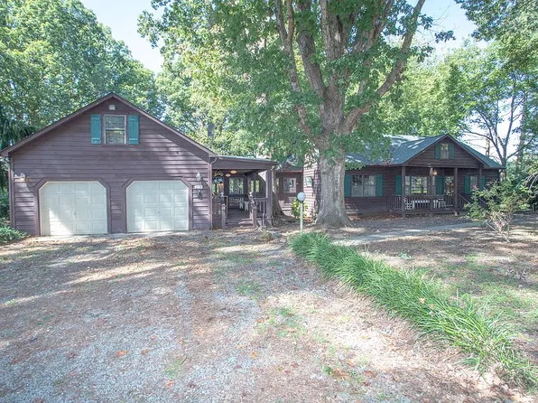 2174 Grubby Rd, Halifax, VA 24558