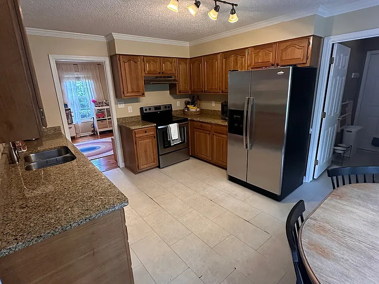 314 Stornoway Dr — Photo 7