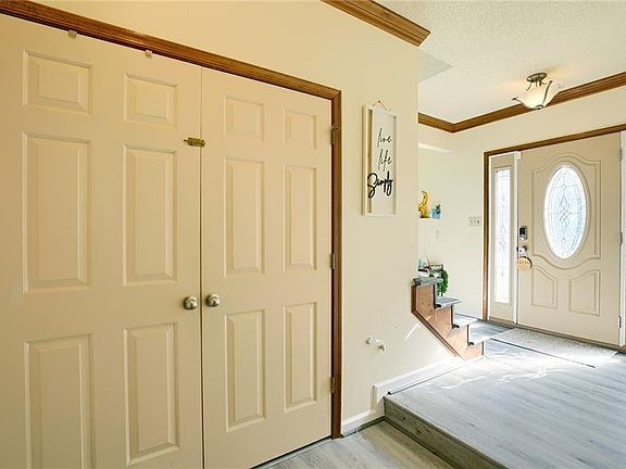 4th image of 859 Melrose Terrace