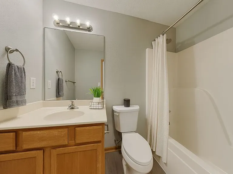 400 NW Woodbury Dr — Photo 22