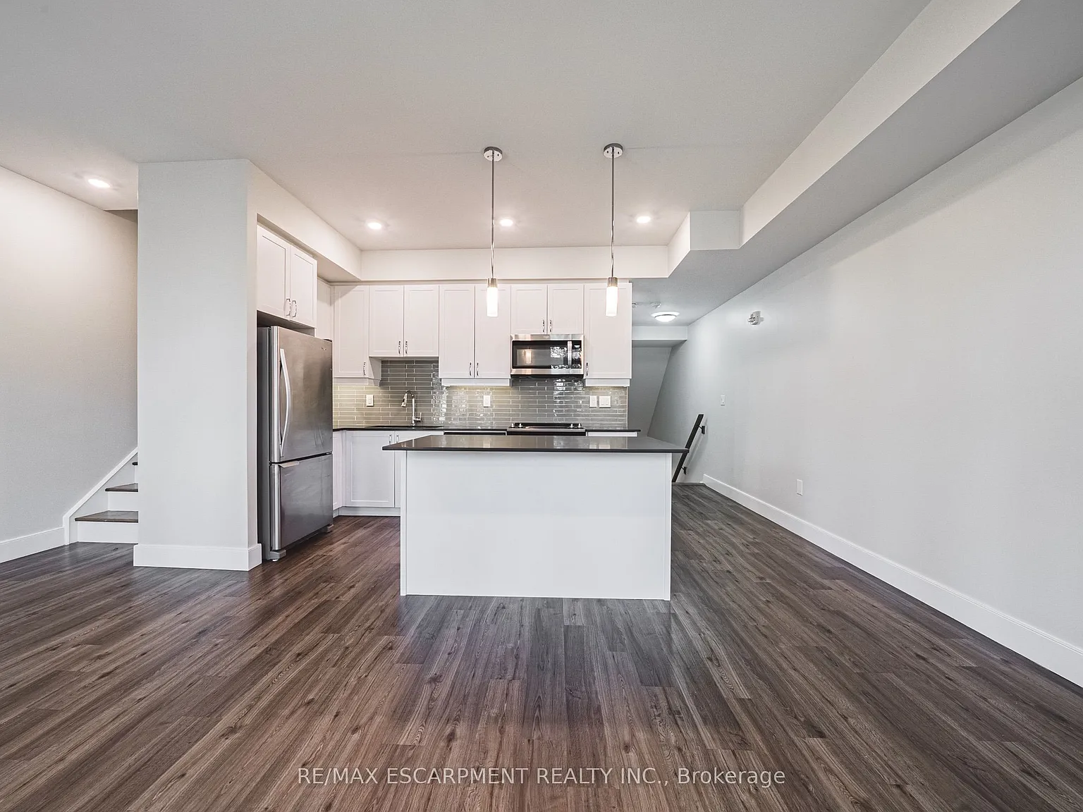 2 bed, $2,675 — Photo 4