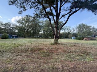 Red Holly St, Starkville, MS 39759