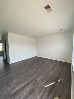 Unit Photo - 98 Andrea Dr #107