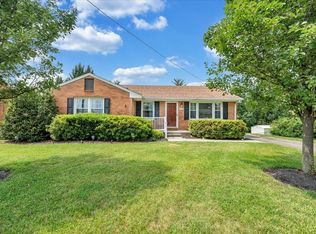 2929 Glenmont Dr, Roanoke, VA 24018