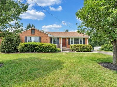 2929 Glenmont Dr, Roanoke, VA, 24018