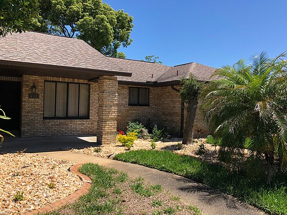 2nd image of 5811 Camelot Ct