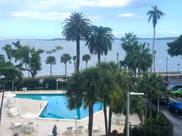 1408 Brickell Bay Dr APT 404, Miami, FL 33131