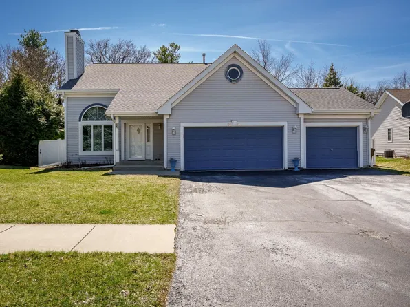 6571 Chartwell Dr, Rockford, IL 61114