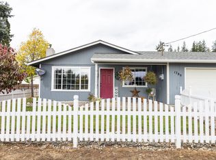 1789 Sunset Ln, Myrtle Point, OR 97458