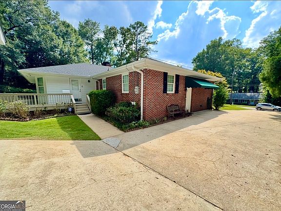 5th image of 715 Ridgecrest Rd
