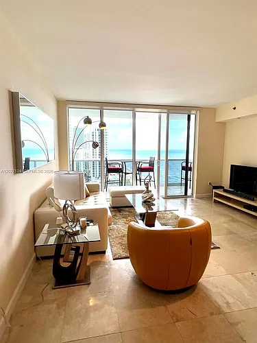 1830 S Ocean Dr #1812 Photo 1