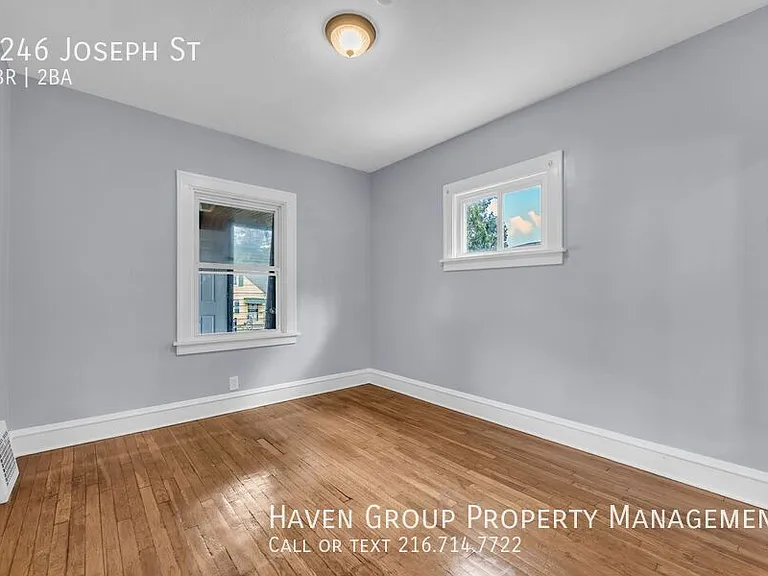 5246 Joseph St — Photo 16