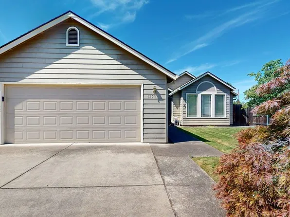 1259 N Modoc Ave, Medford, OR 97504