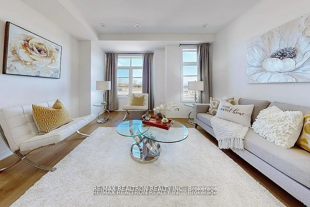 4 bed, $3,188 — Photo 1