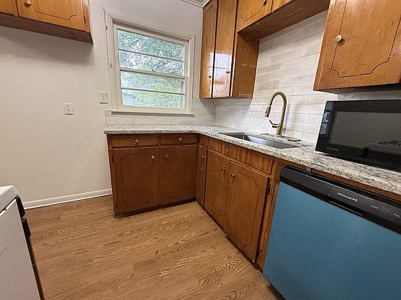 5th image of 317 N Atlanta St
