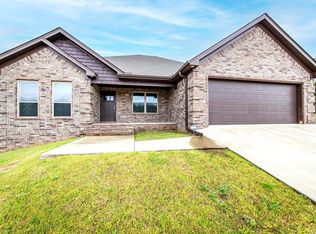 1560 Cypress Point St, Cabot, AR 72023