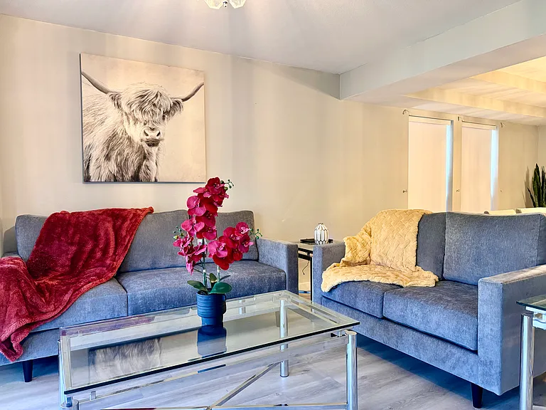 7300 Livingston Dr — Photo 3