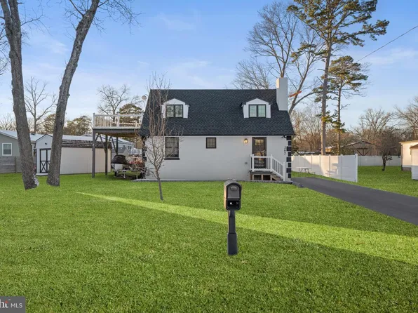 207 Woodlawn Ave, Williamstown, NJ 08094