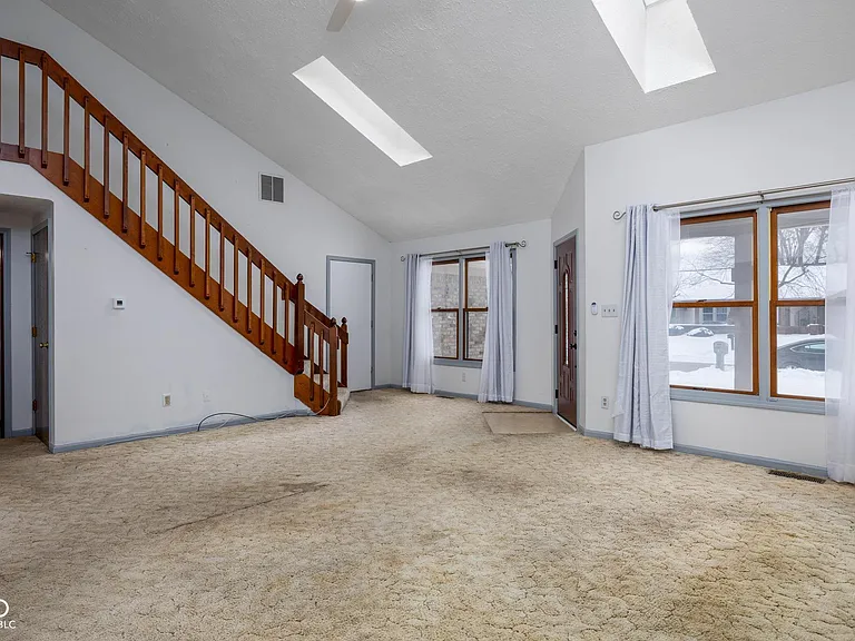 215 Black Maple Ct — Photo 2