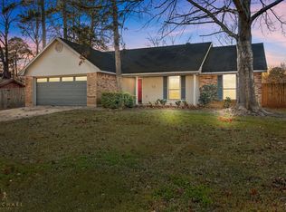 9420 E Heatherstone Dr, Shreveport, LA 71129