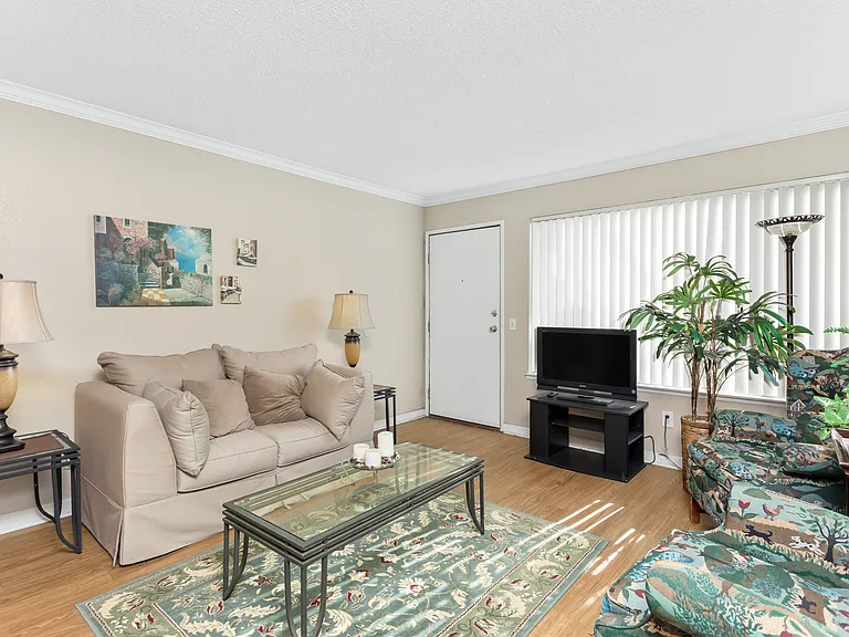 Quailpointe Apartments — Photo 31