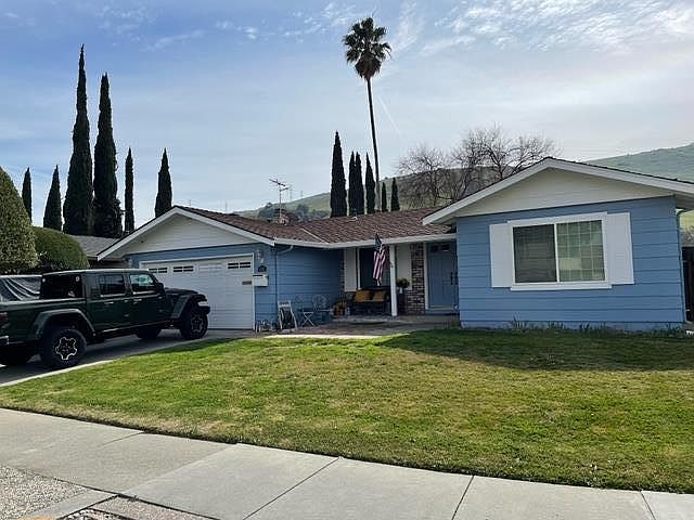 1st image of 366 Curie Dr